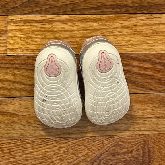 Stride Rite Kennedy Sneaker, Silver, Size 3 - Picture 8 of 10